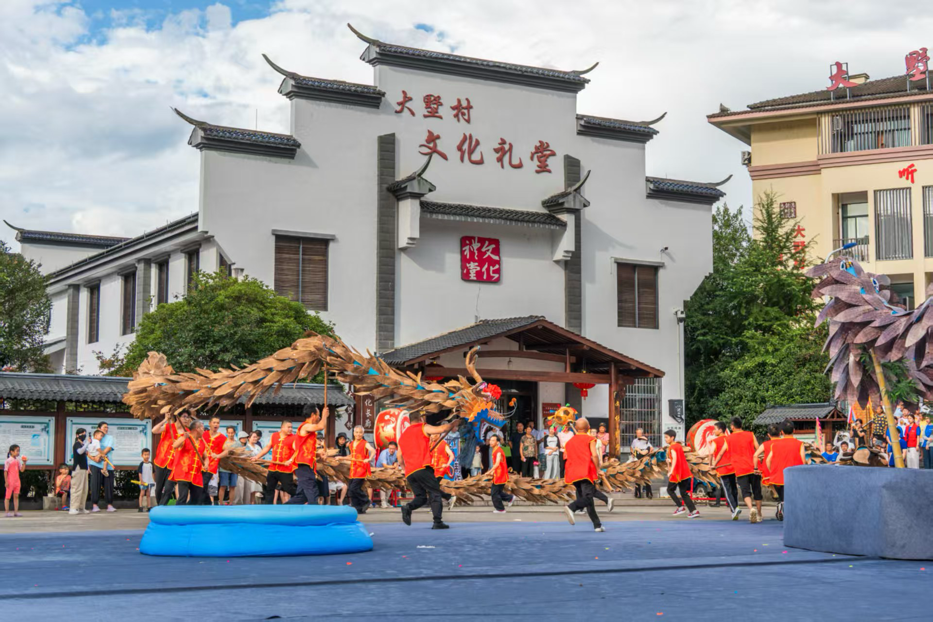 配图1